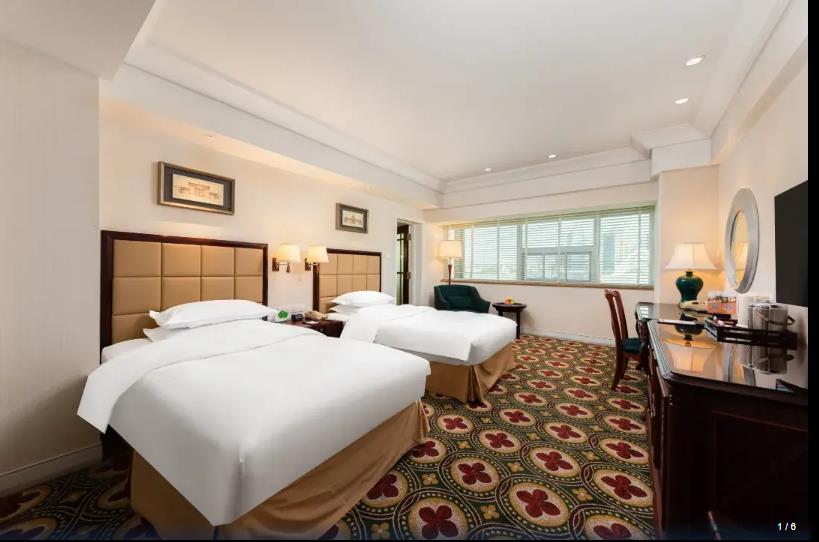Ramada Plaza Optics Valley Hotel Wuhan Exterior photo