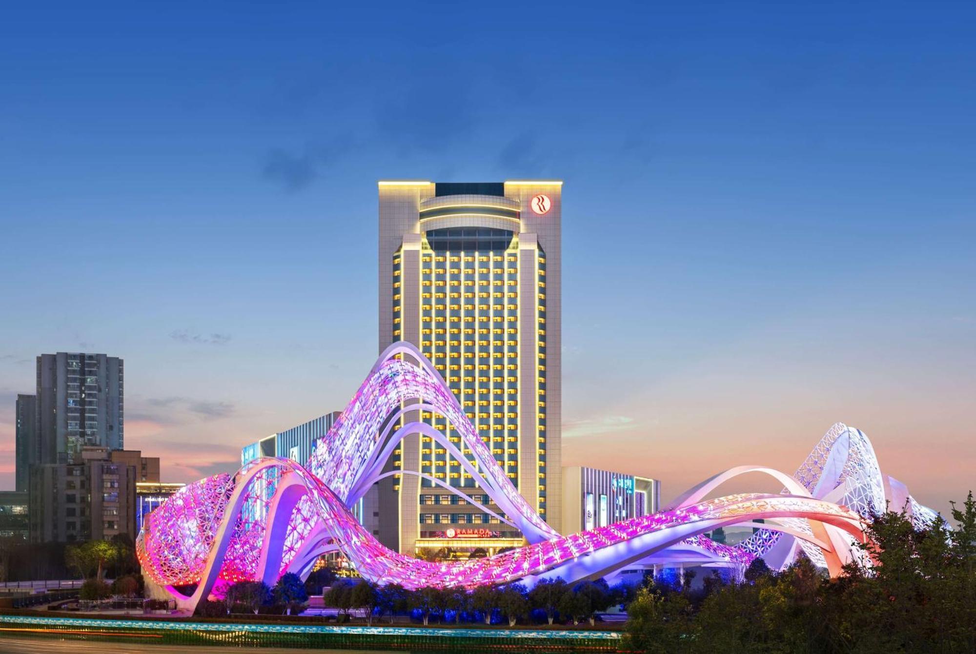 Ramada Plaza Optics Valley Hotel Wuhan Exterior photo